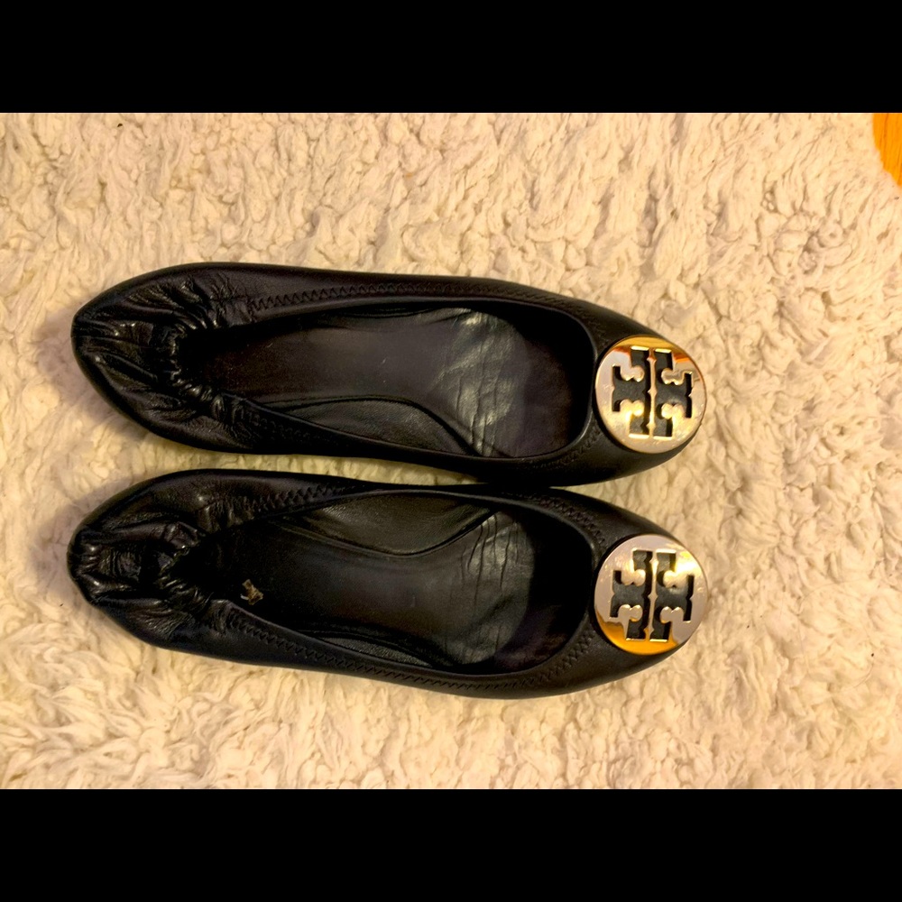 Tory Burch ballet flats (black, gold logo)